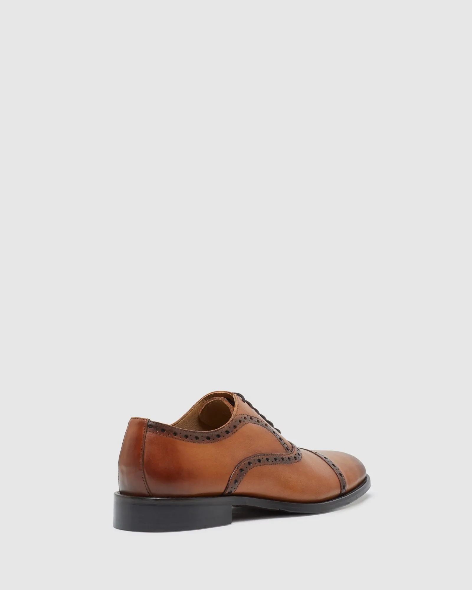 Ezra Leather Oxford Shoes