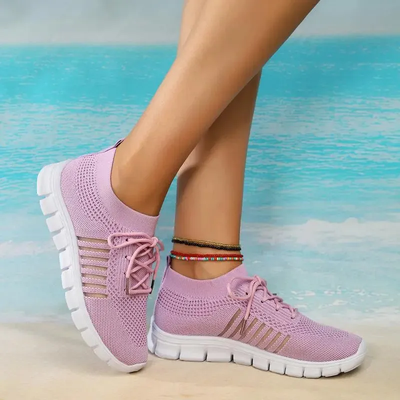 Women's lightweight soft sole sneakers