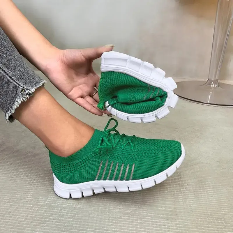 Women's lightweight soft sole sneakers